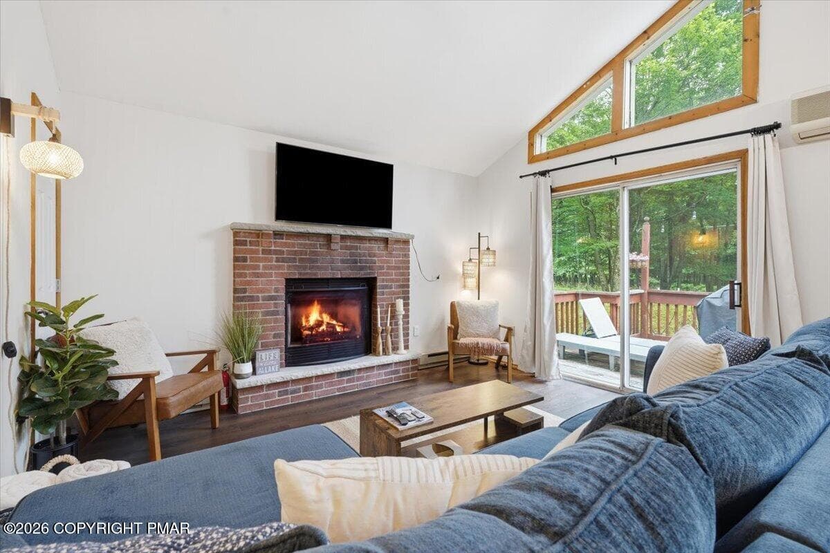 Living Room - 10 Lenape Trail, Albrightsville, PA 18210, Albrightsville