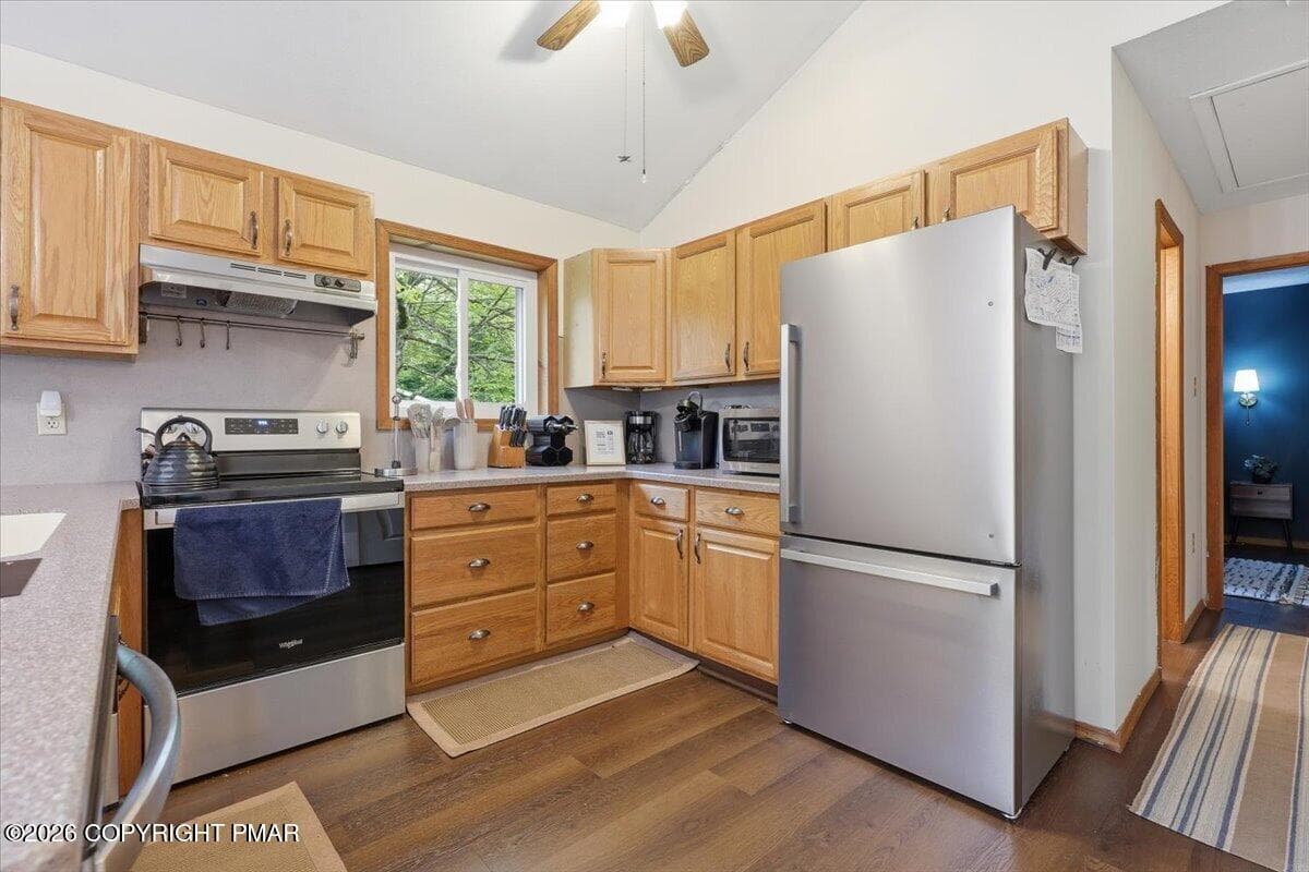 Kitchen - 10 Lenape Trail, Albrightsville, PA 18210, Albrightsville