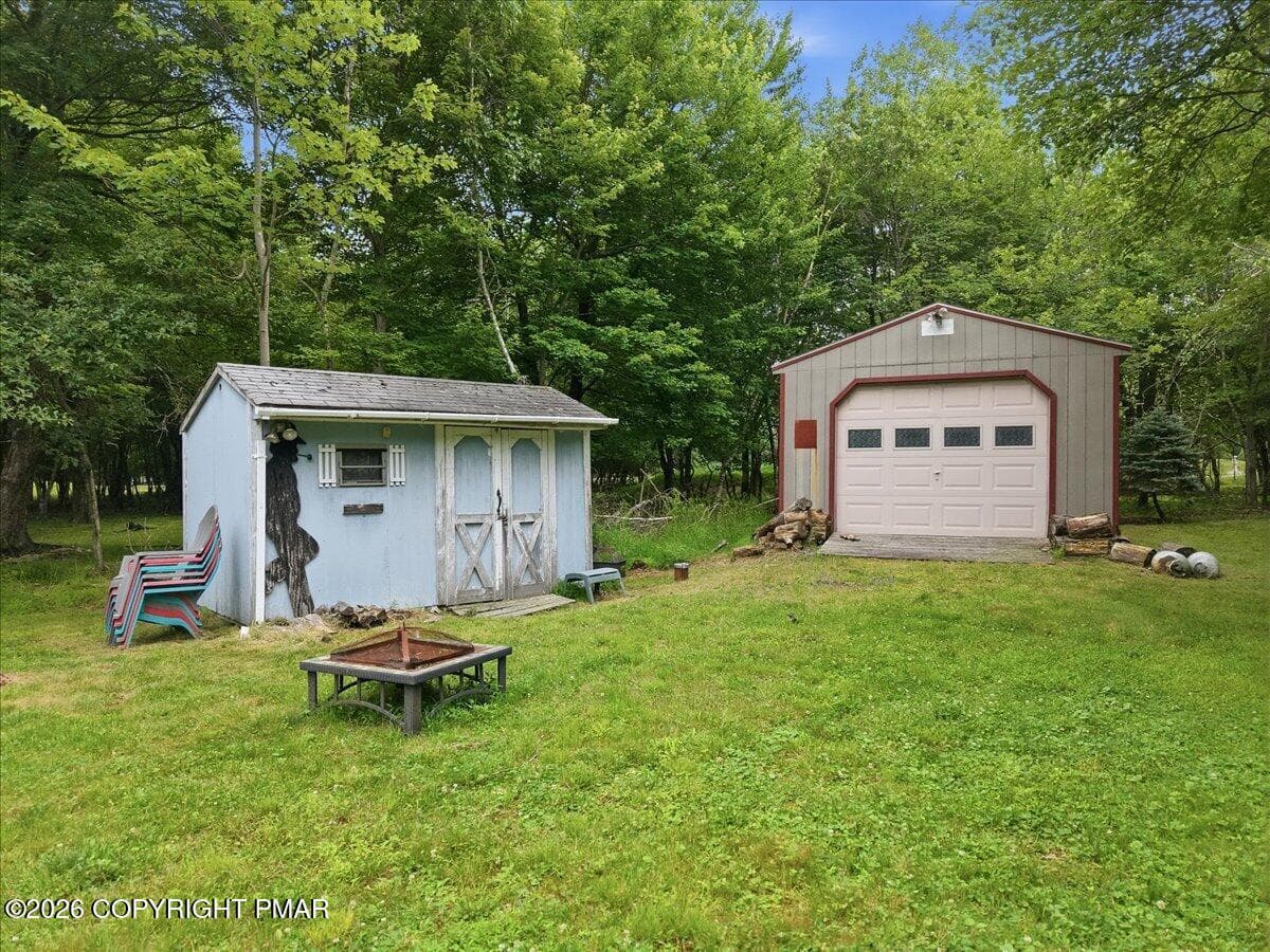 Garage and Shed - 10 Lenape Trail, Albrightsville, PA 18210, Albrightsville