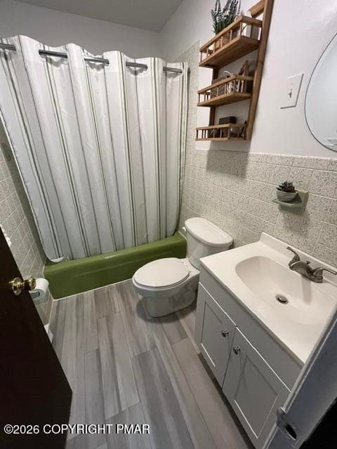 Full Bath - 10 Tamarack Drive, Gouldsboro, PA 18424, Gouldsboro