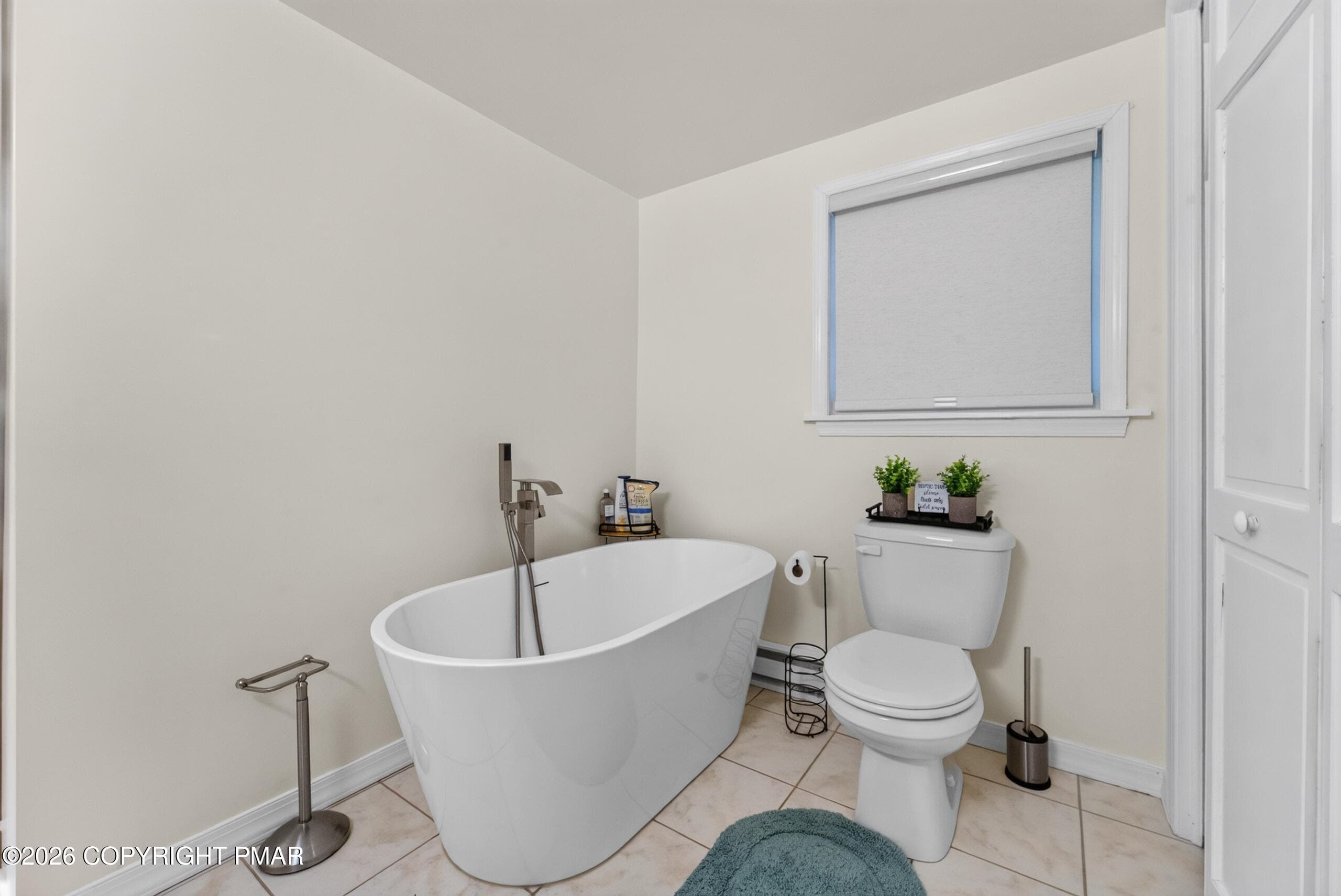 Main Bath - 457 Mountain Road, Albrightsville, PA 18210, Albrightsville