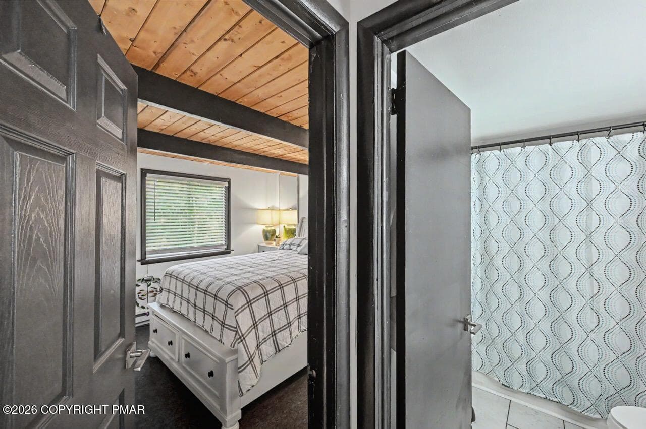 Accessible Bedroom & Bathroom - 1717 Rolling Hills Drive, Tobyhanna, PA 18466, Tobyhanna