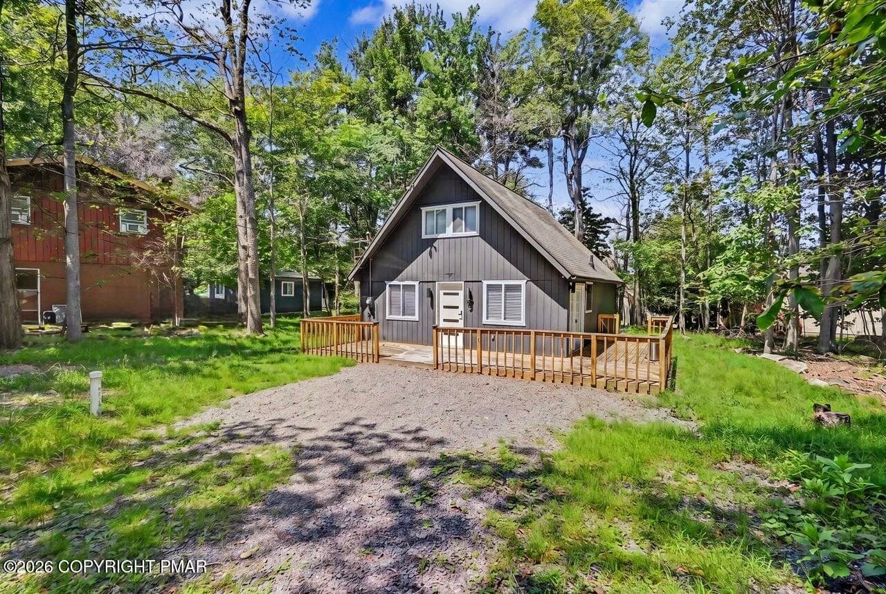 Front Parking & Wrap Around Deck - 1717 Rolling Hills Drive, Tobyhanna, PA 18466, Tobyhanna