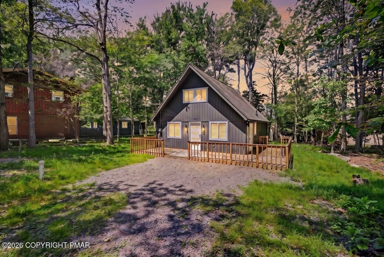 Front & Side View - 1717 Rolling Hills Drive, Tobyhanna, PA 18466, Tobyhanna