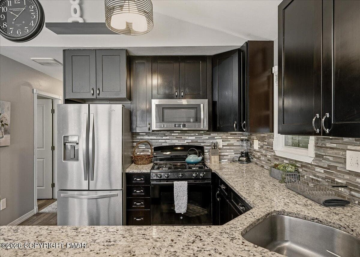 Kitchen - 1739 Rolling Hills Drive, Tobyhanna, PA 18466