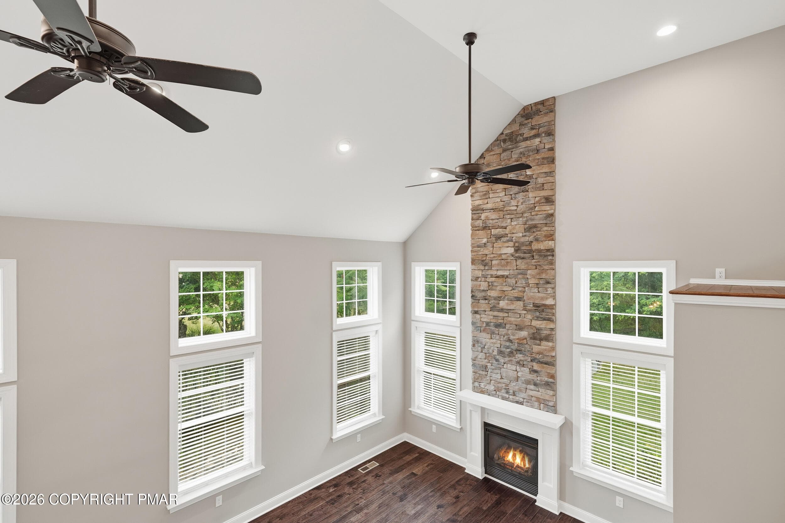 32_int 31 - 55 Island Court, Easton, PA 18042, Easton
