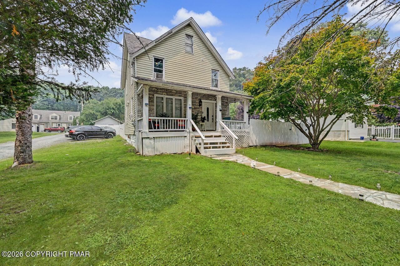 98 Fairview Ave 05 Large - 98 Fairview Avenue, Mount Pocono, PA 18344, Mount Pocono