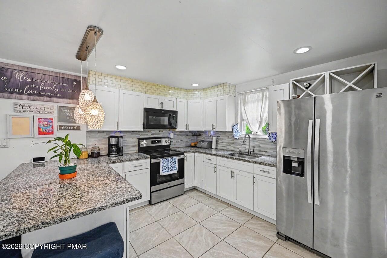 98 Fairview Ave 15 Large - 98 Fairview Avenue, Mount Pocono, PA 18344, Mount Pocono