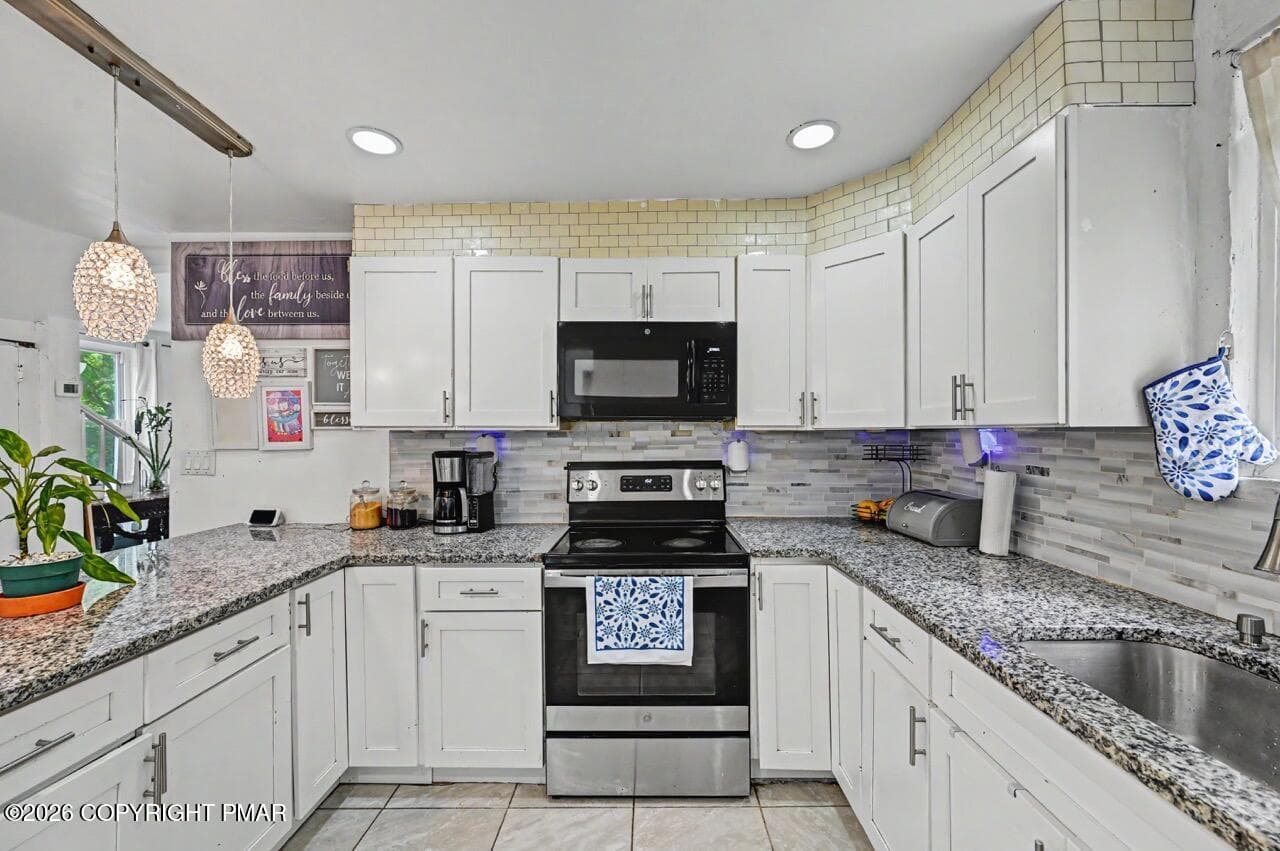 98 Fairview Ave 18 Large - 98 Fairview Avenue, Mount Pocono, PA 18344, Mount Pocono