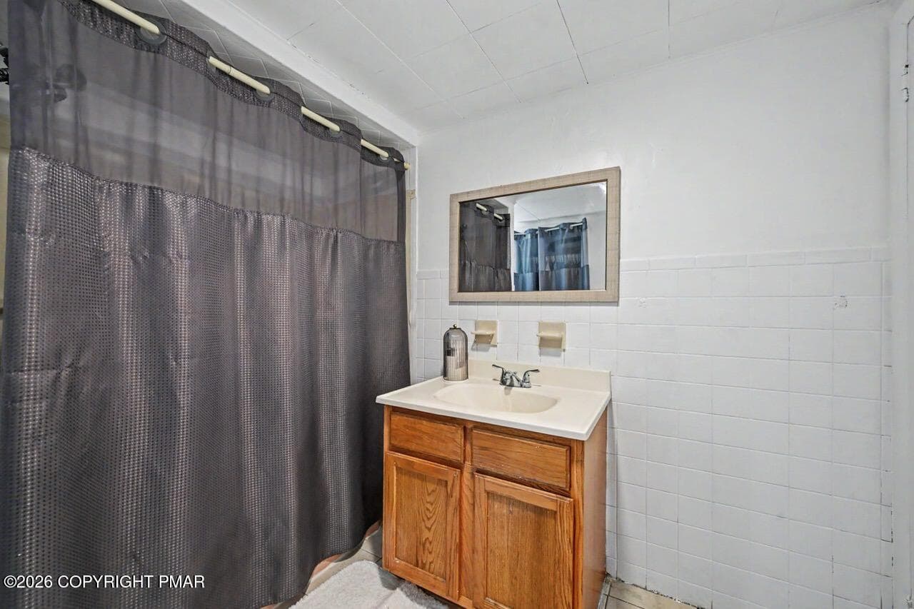 98 Fairview Ave 35 Large - 98 Fairview Avenue, Mount Pocono, PA 18344, Mount Pocono