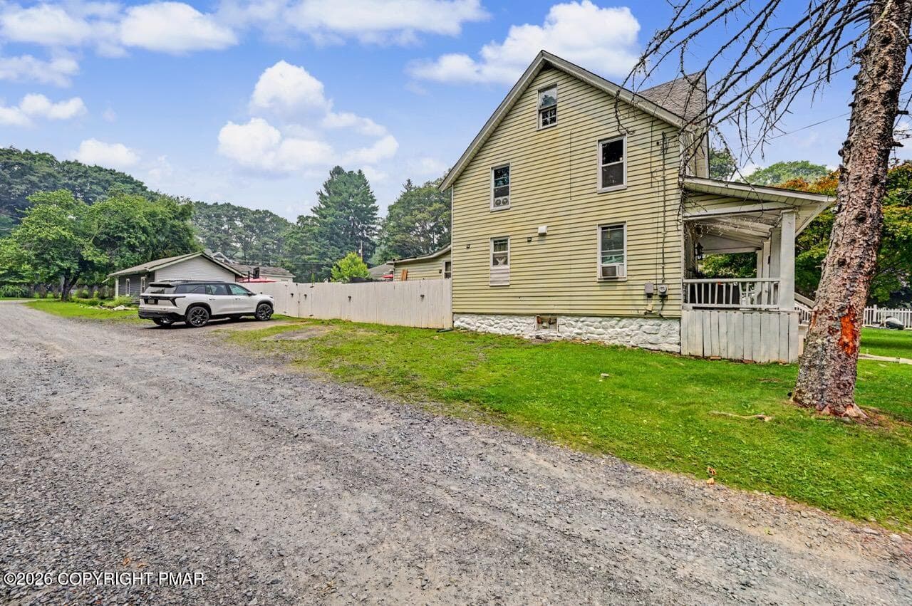 98 Fairview Ave 57 Large - 98 Fairview Avenue, Mount Pocono, PA 18344, Mount Pocono
