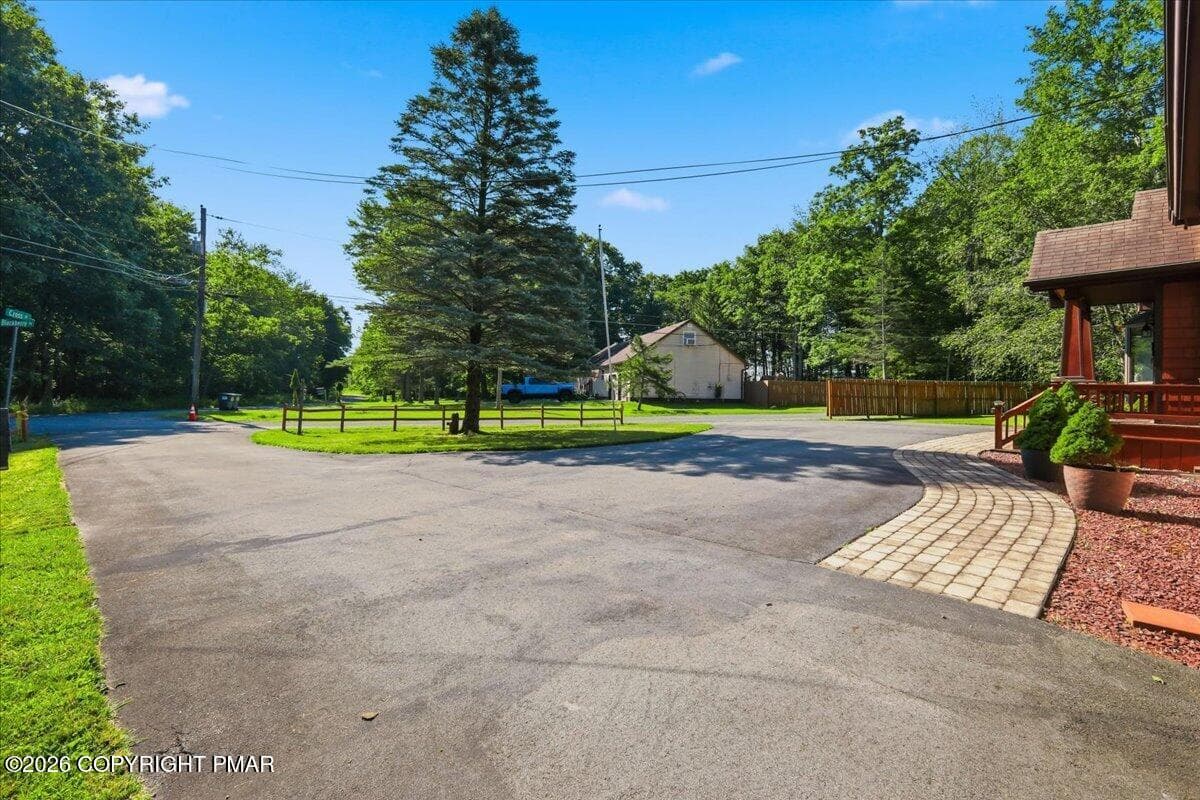 Driveway - 1100 Blackberry Road, Pocono Lake, PA 18347, Pocono Lake