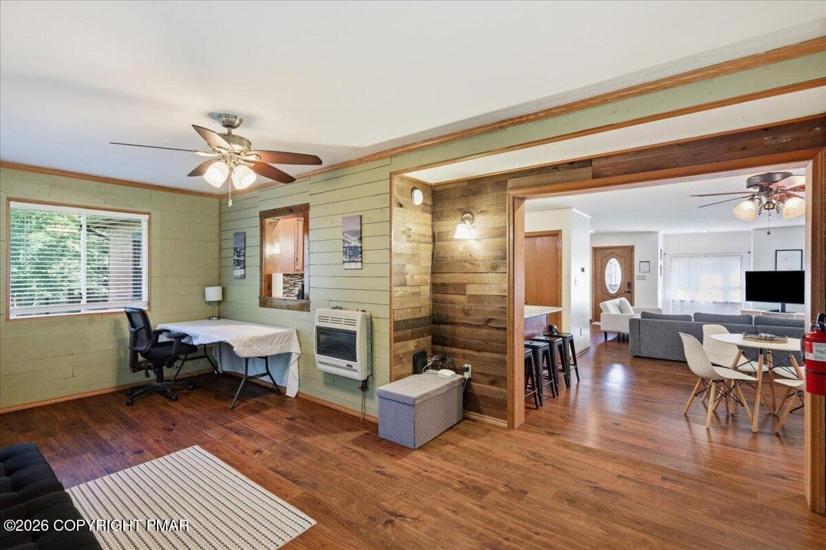 Four Season Room - 1100 Blackberry Road, Pocono Lake, PA 18347, Pocono Lake