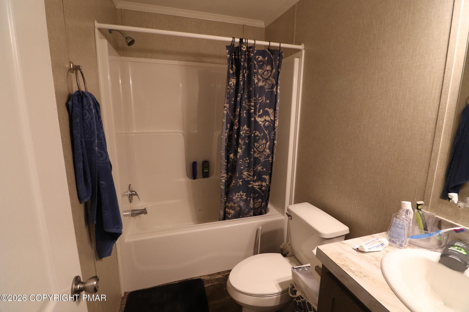 Main Bathroom - 200 Fawn Valley Road, Stroudsburg, PA 18360