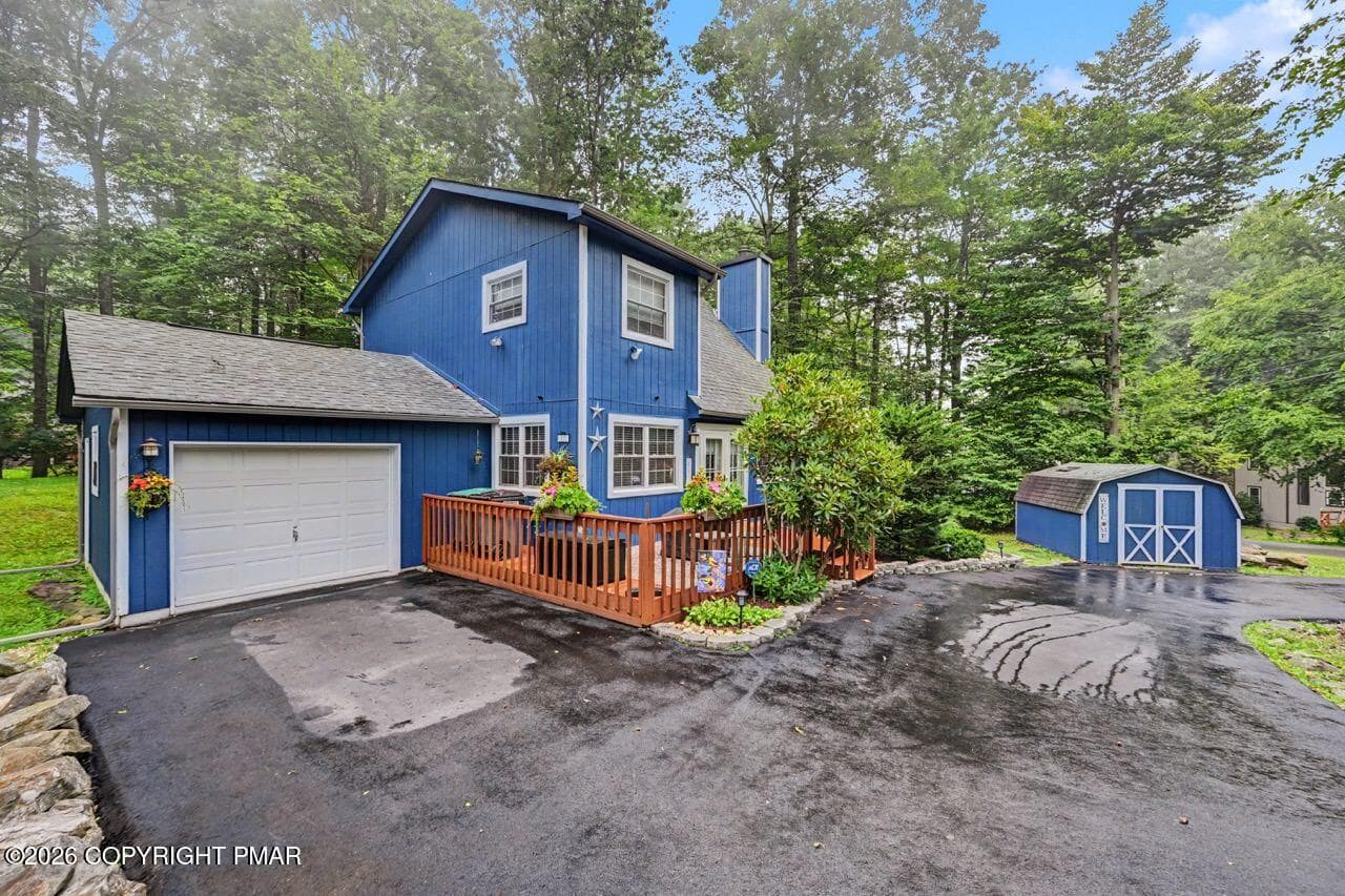 Paved Horseshoe Driveway - 3123 Lewis Crown Drive, Tobyhanna, PA 18466, Tobyhanna