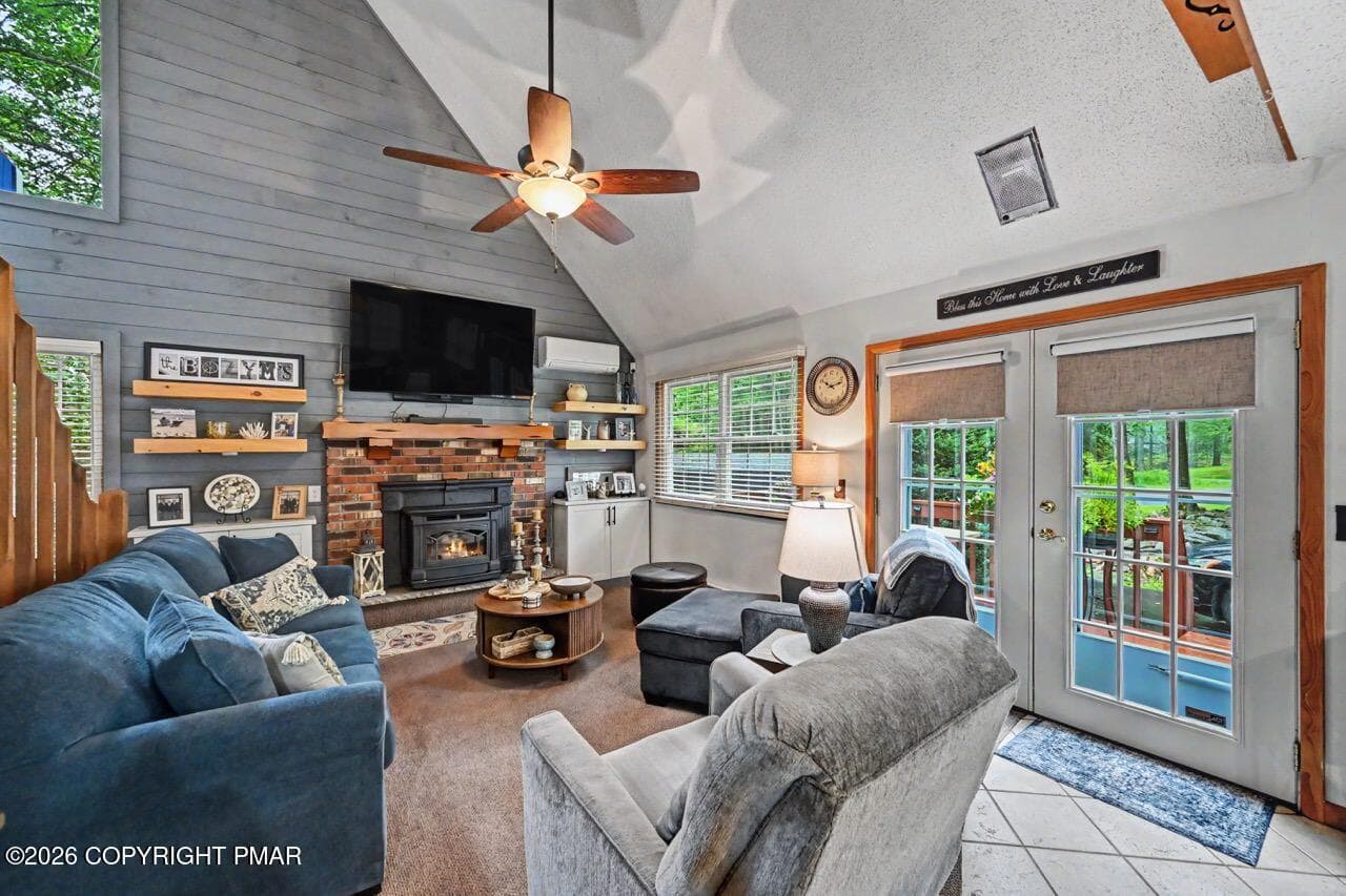 Comfy Living Area - 3123 Lewis Crown Drive, Tobyhanna, PA 18466, Tobyhanna