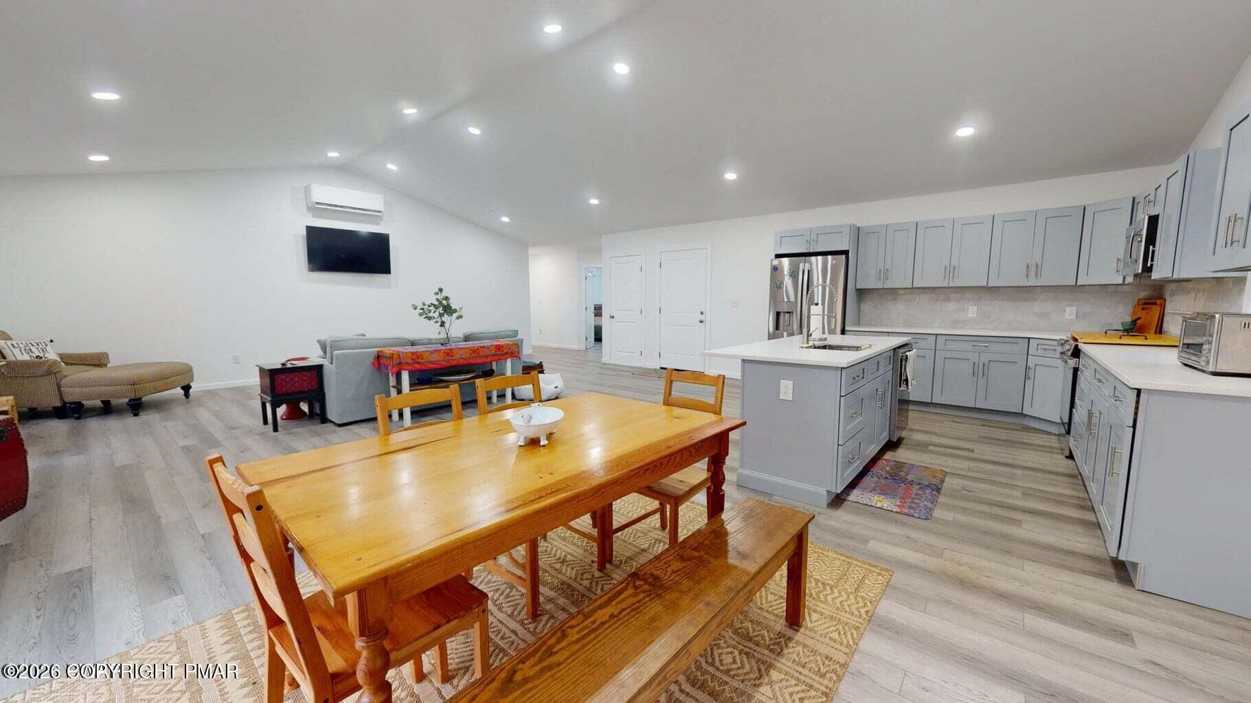 Open concept living - 109 Pitch Pine Lane, Milford, PA 18337, Milford