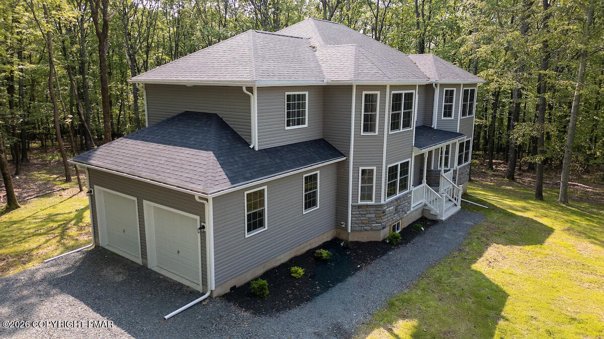 House9 - 181 Whitetail Road, Henryville, PA 18332, Henryville