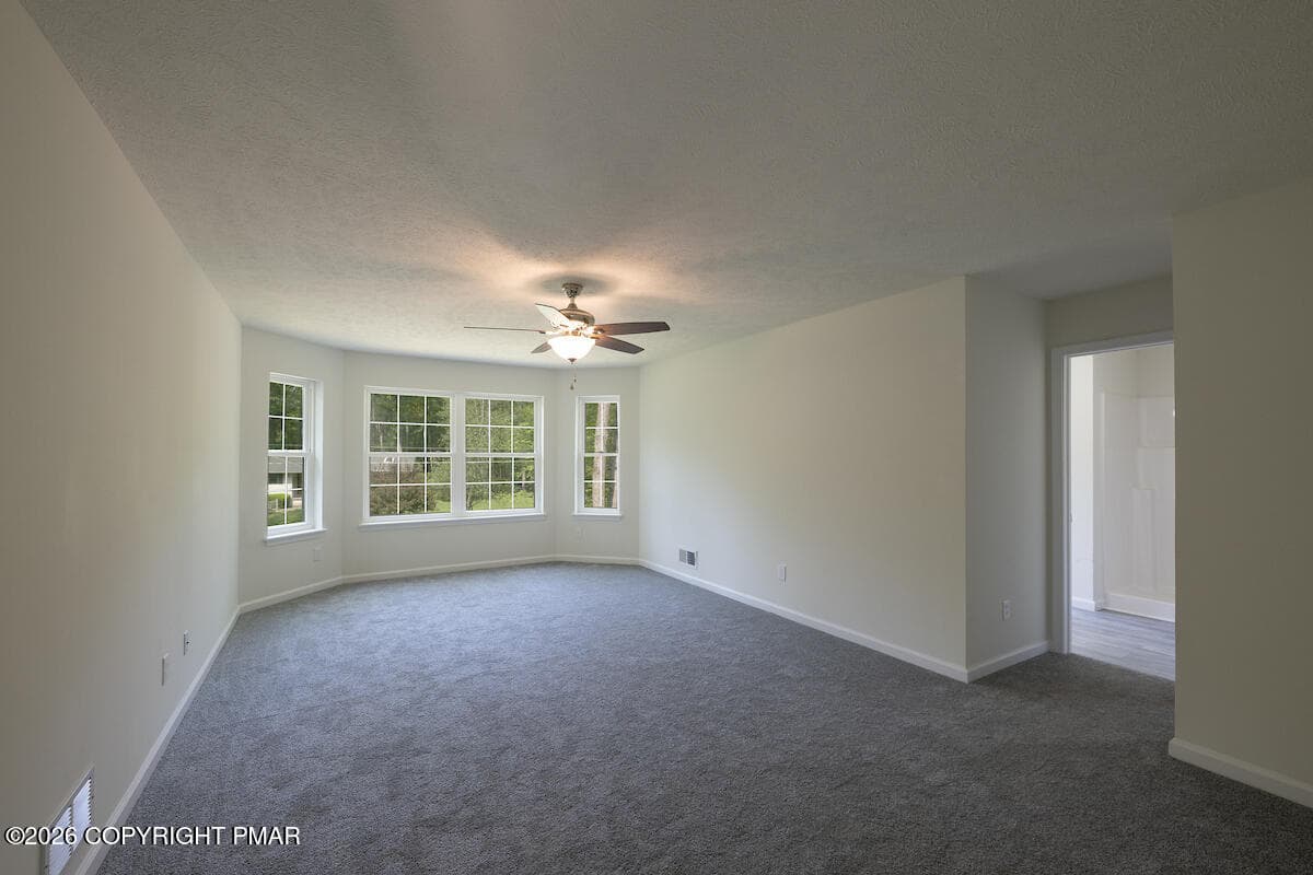 Bed 1 - 3 - 181 Whitetail Road, Henryville, PA 18332, Henryville