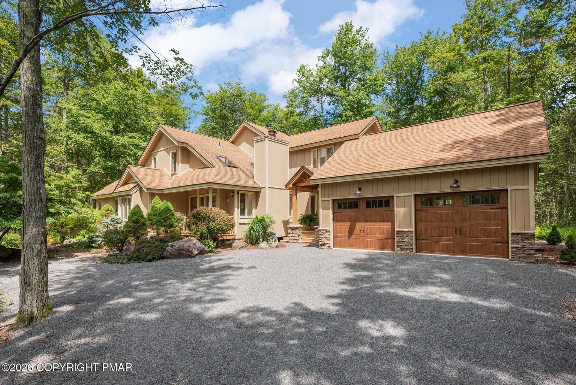 111 Red Fox Crescent, Pocono Pines, PA 18350