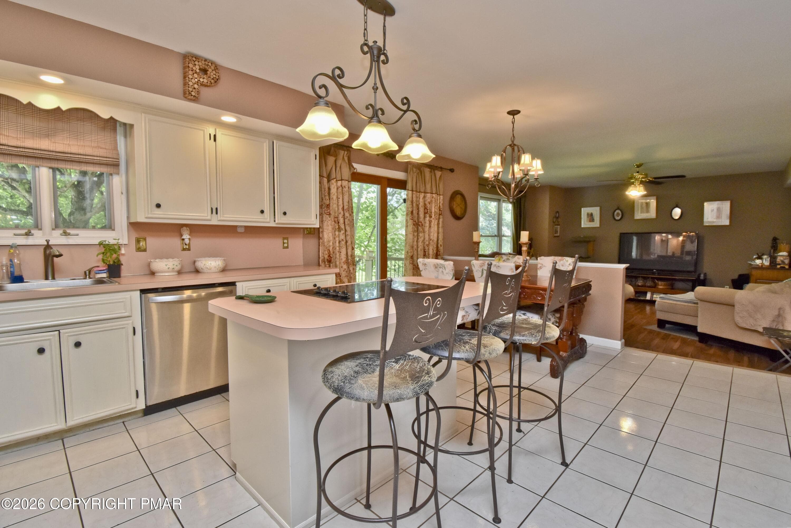 2 Kitchen (6) - 105 Kent Road, Stroudsburg, PA 18360, Stroudsburg