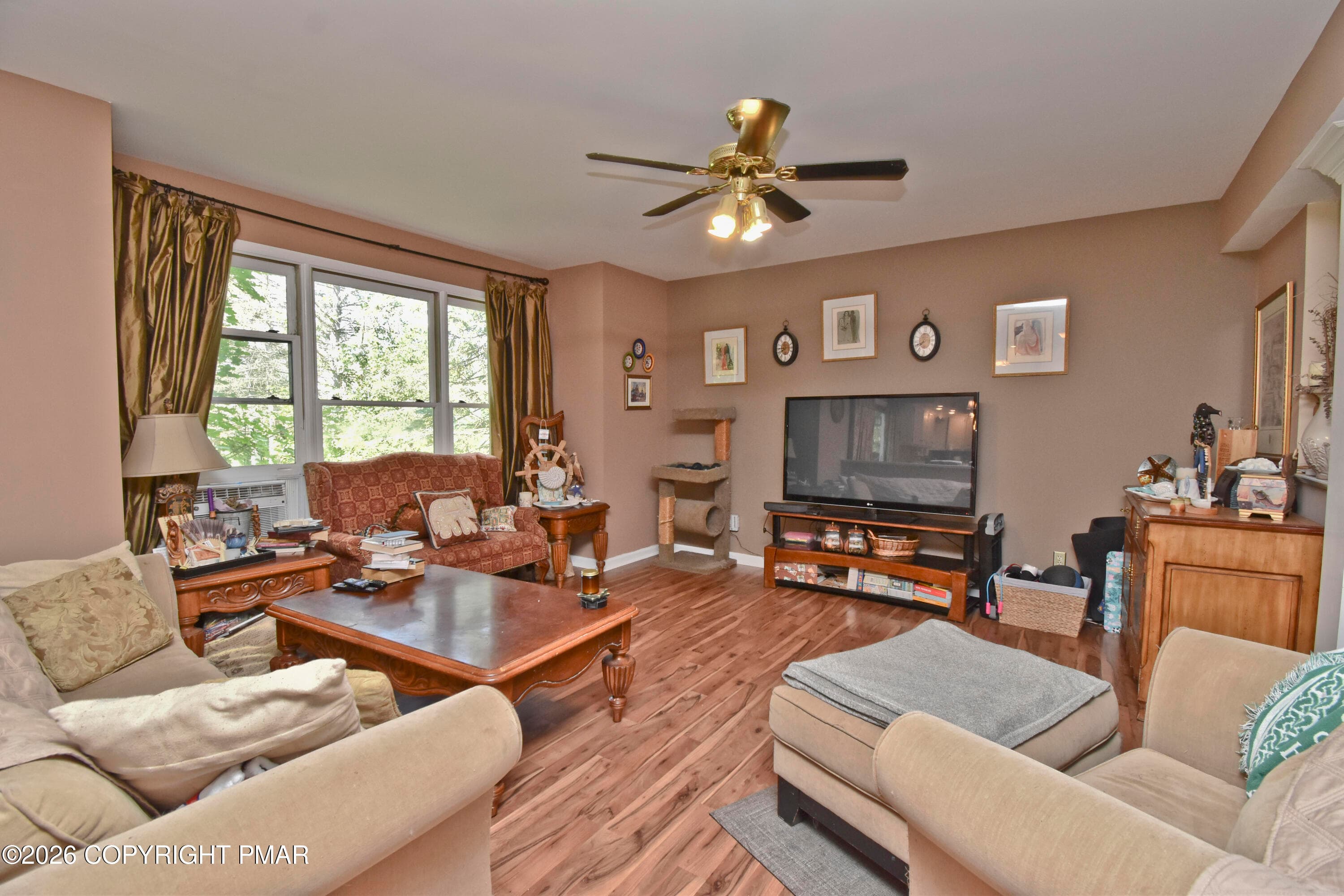 3 Family Room (1) - 105 Kent Road, Stroudsburg, PA 18360, Stroudsburg