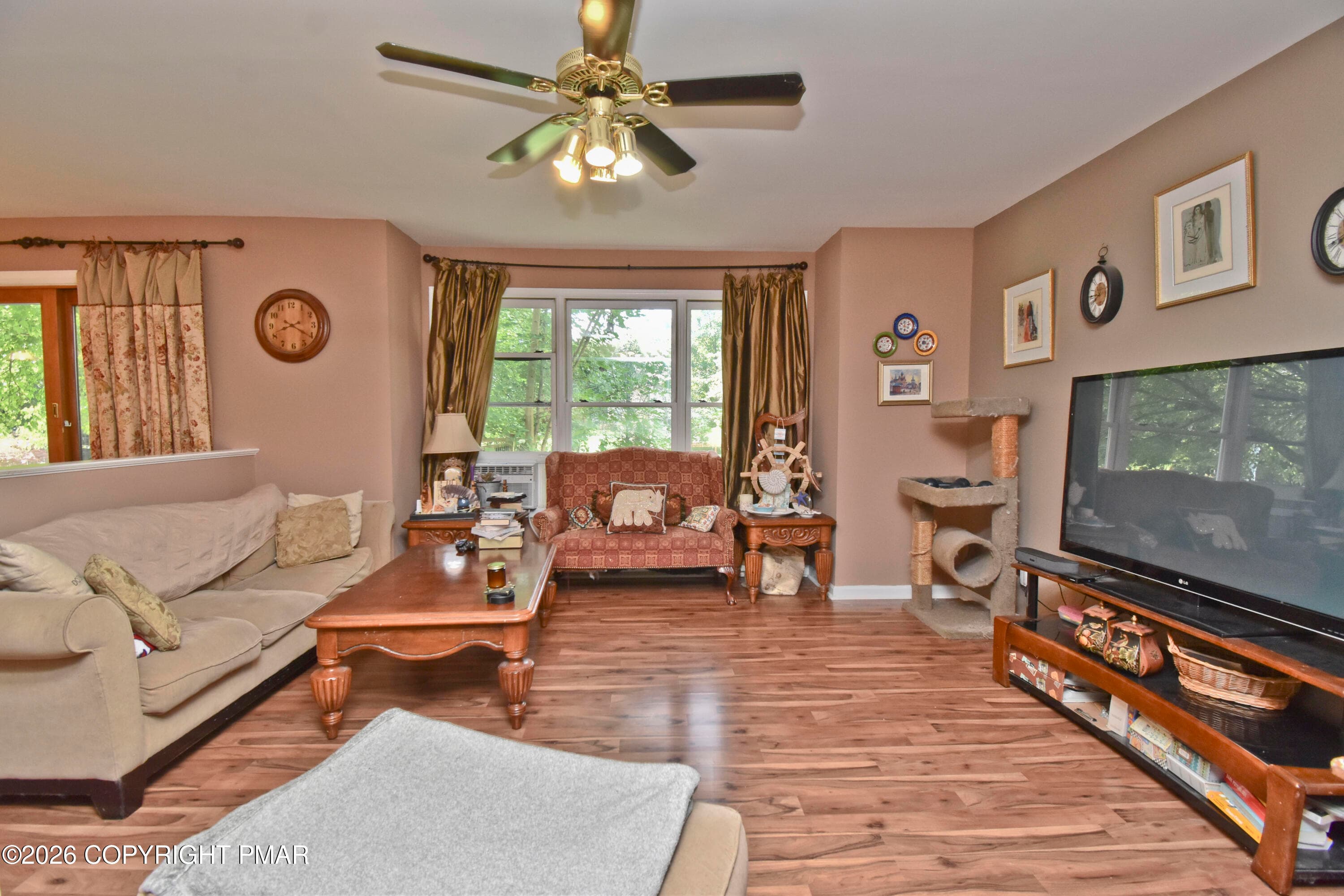 3 Family Room (2) - 105 Kent Road, Stroudsburg, PA 18360, Stroudsburg