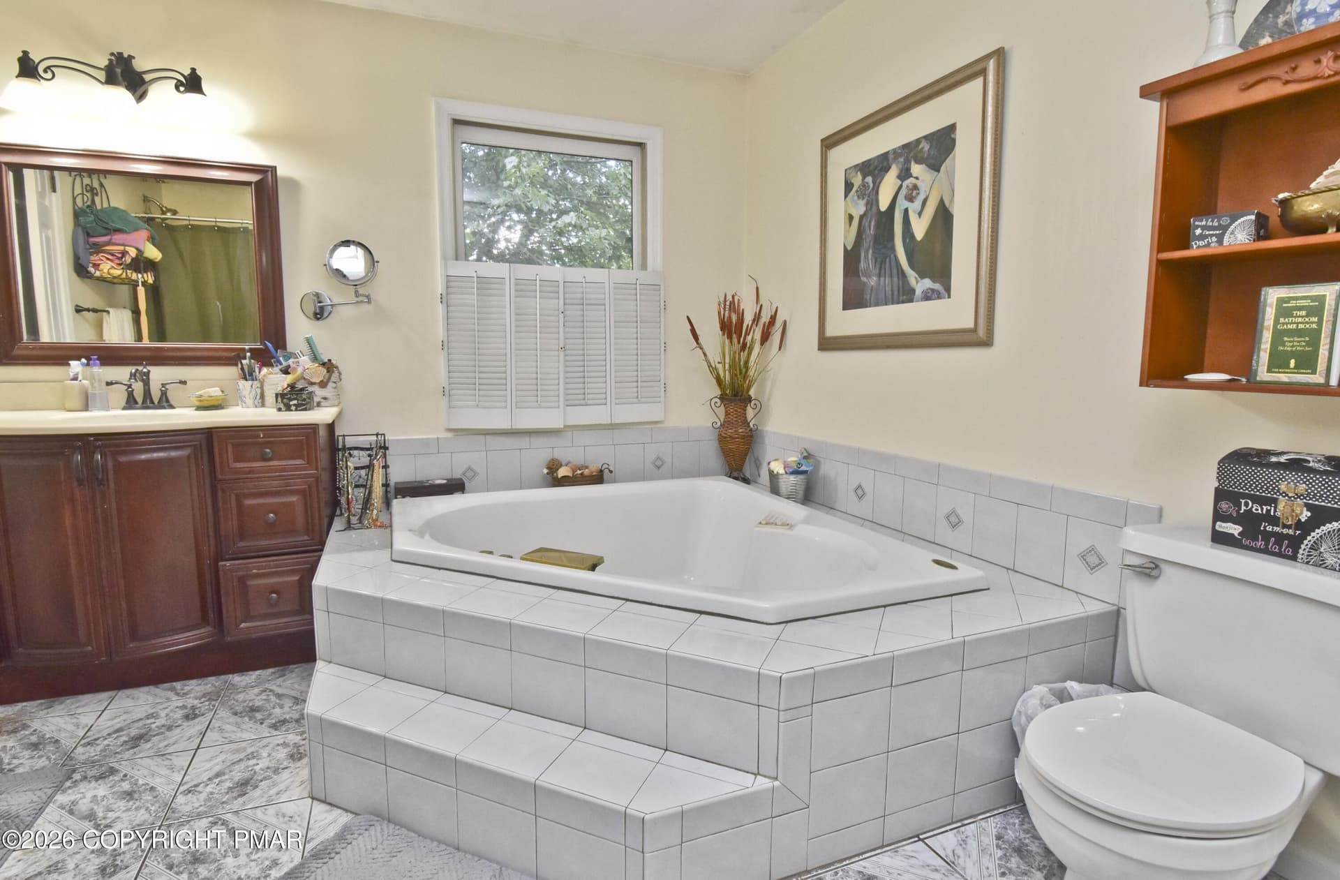 7 Primary Bath (1) - 105 Kent Road, Stroudsburg, PA 18360
