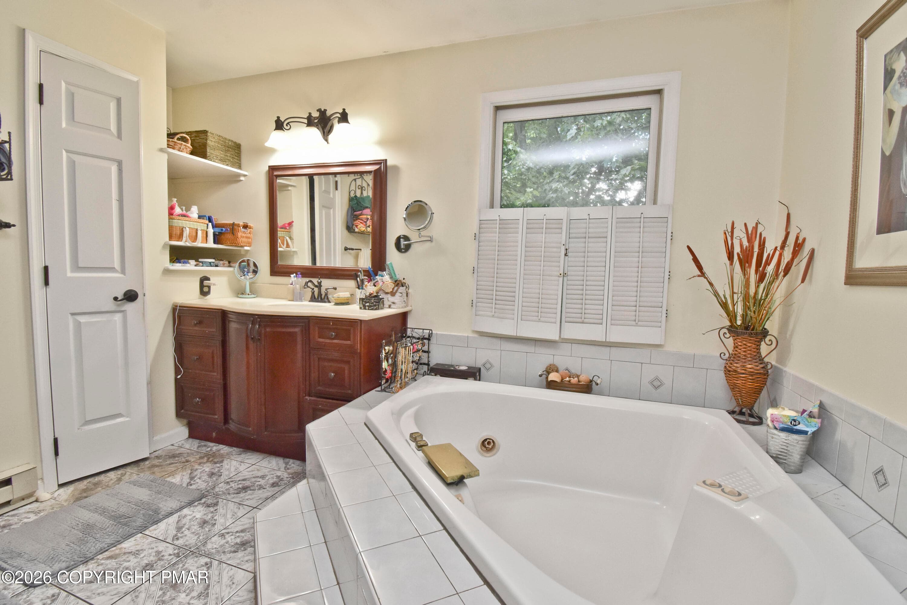 7 Primary Bath (2) - 105 Kent Road, Stroudsburg, PA 18360, Stroudsburg