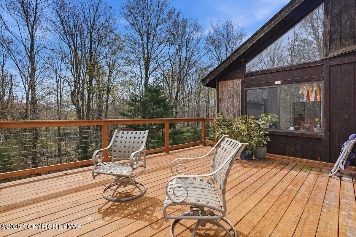 upper deck - 106 Butternut Lane, Canadensis, PA 18325, Canadensis