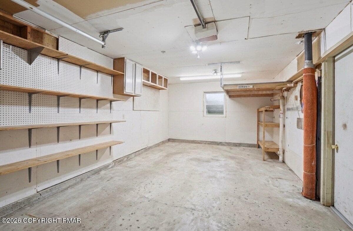 Garage - 106 Butternut Lane, Canadensis, PA 18325, Canadensis
