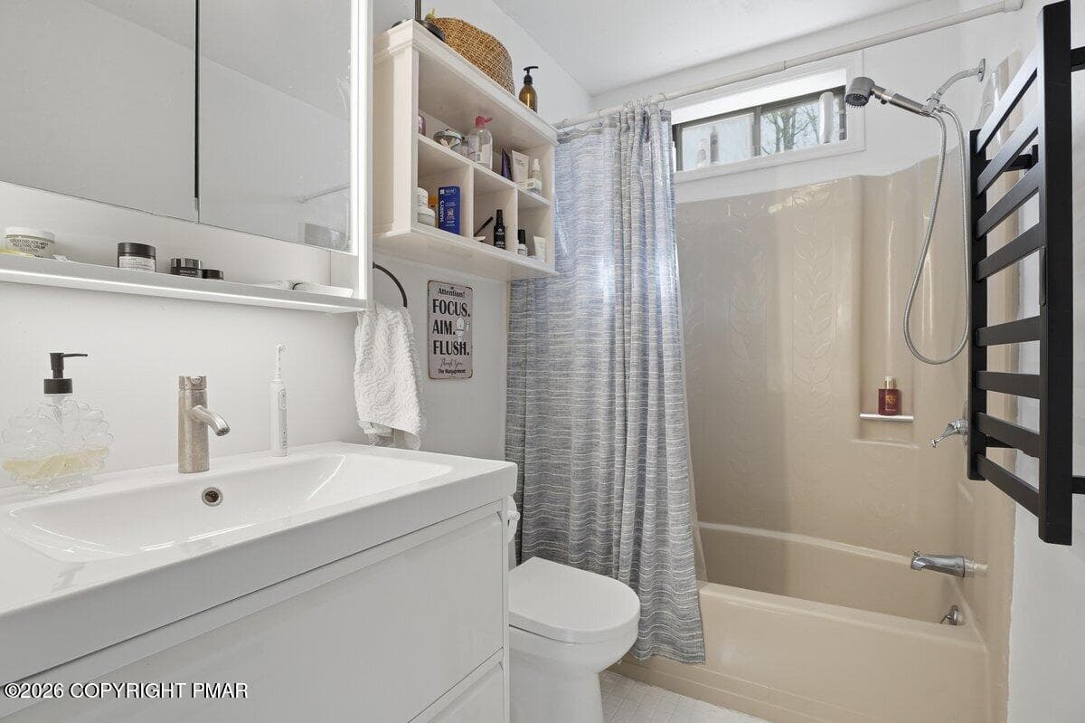 Main floor bathroom - 106 Butternut Lane, Canadensis, PA 18325, Canadensis