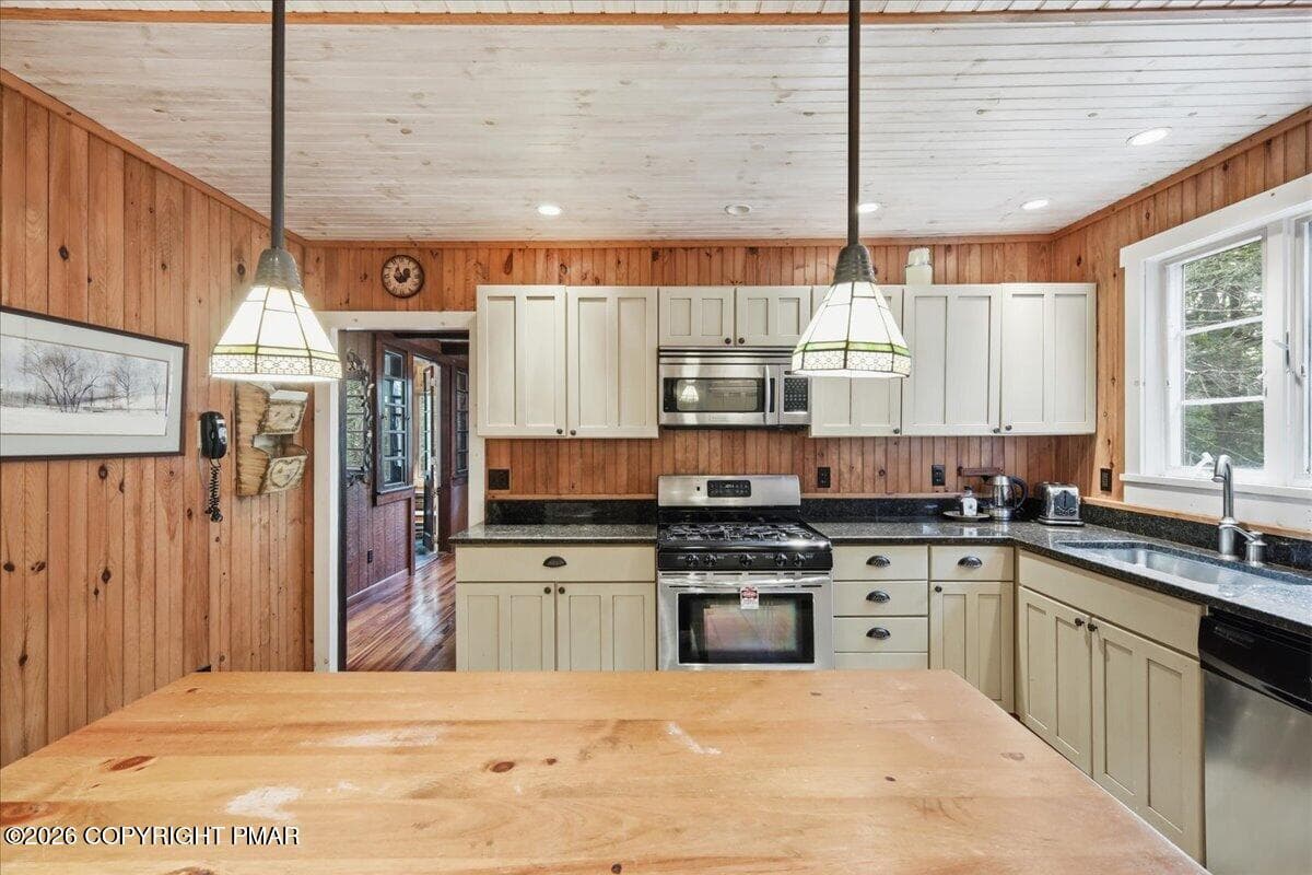 Kitchen - 214 Goldenrod Lane, Buck Hill Falls, PA 18323, Buck Hill Falls