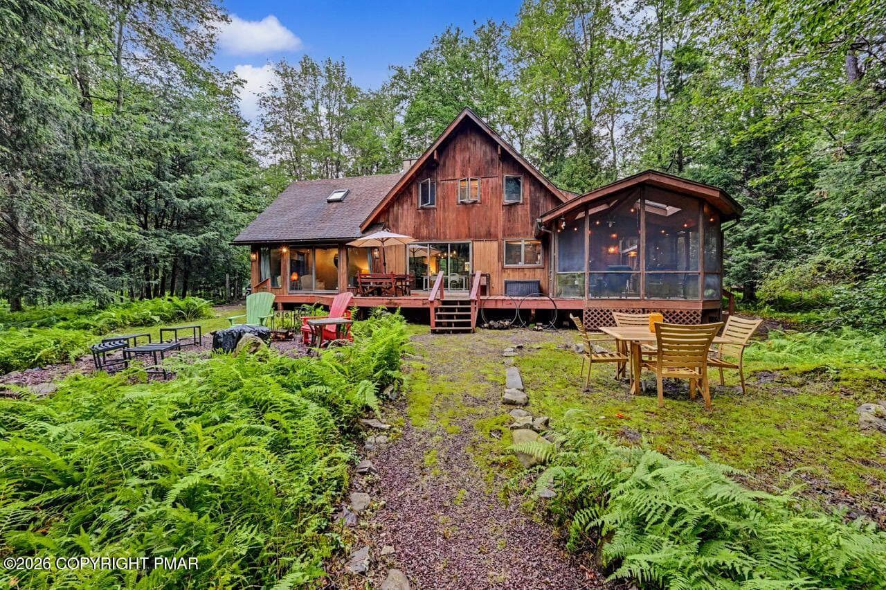 1177 Deer Trail Rd 04 Large - 1177 Deer Trail Road, Pocono Pines, PA 18350