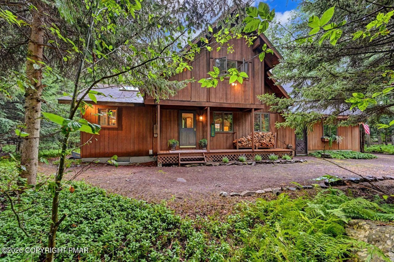 1177 Deer Trail Rd 07 Large - 1177 Deer Trail Road, Pocono Pines, PA 18350