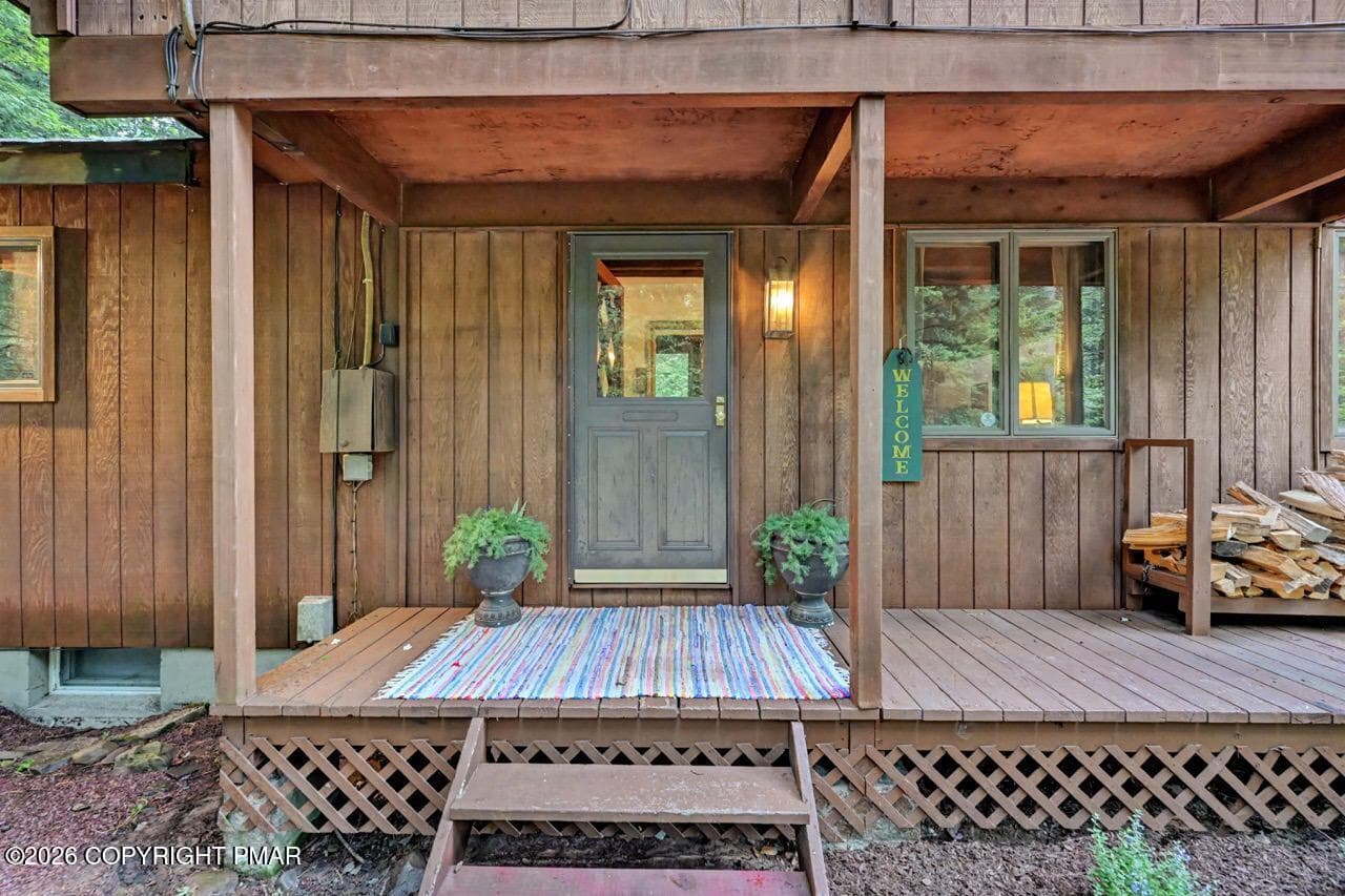 1177 Deer Trail Rd 08 Large - 1177 Deer Trail Road, Pocono Pines, PA 18350