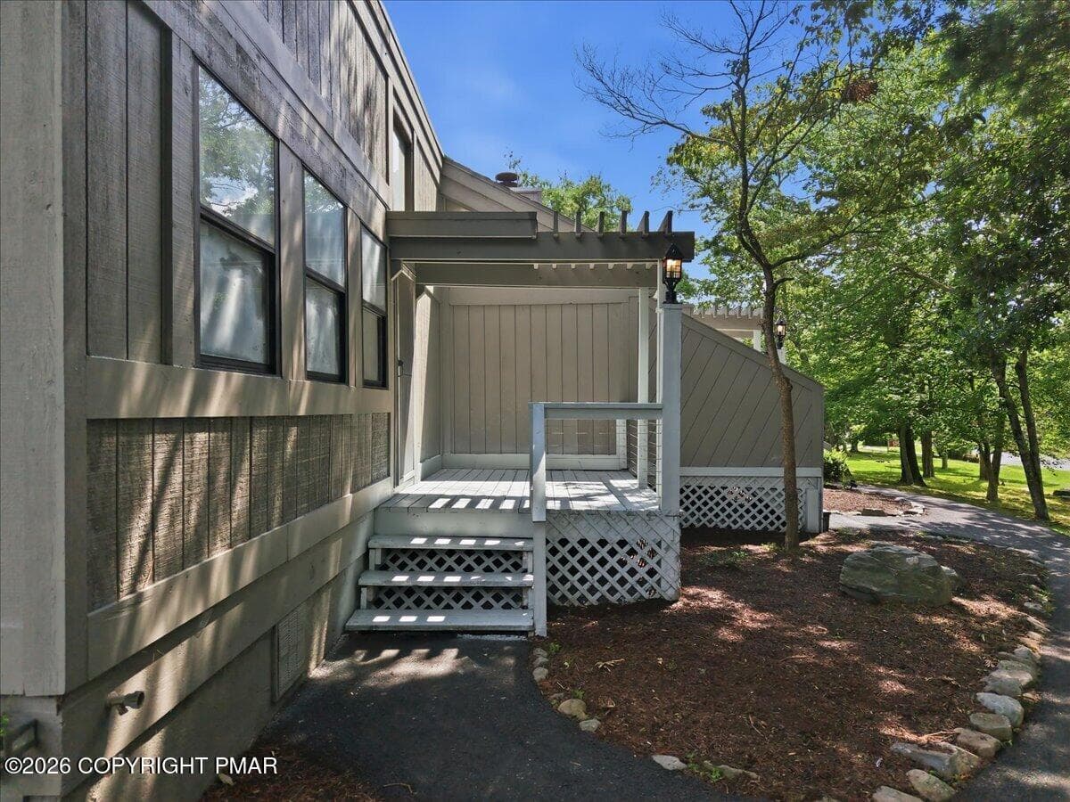 35-033_dji_fly_20260806_143600_0115_1786 - 105 Condor Drive unit 36, Tamiment, PA 18371, Tamiment
