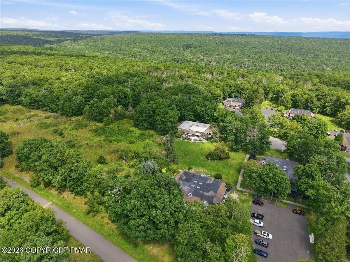 46-047_dji_fly_20260806_143816_0129_1786 - 105 Condor Drive unit 36, Tamiment, PA 18371, Tamiment