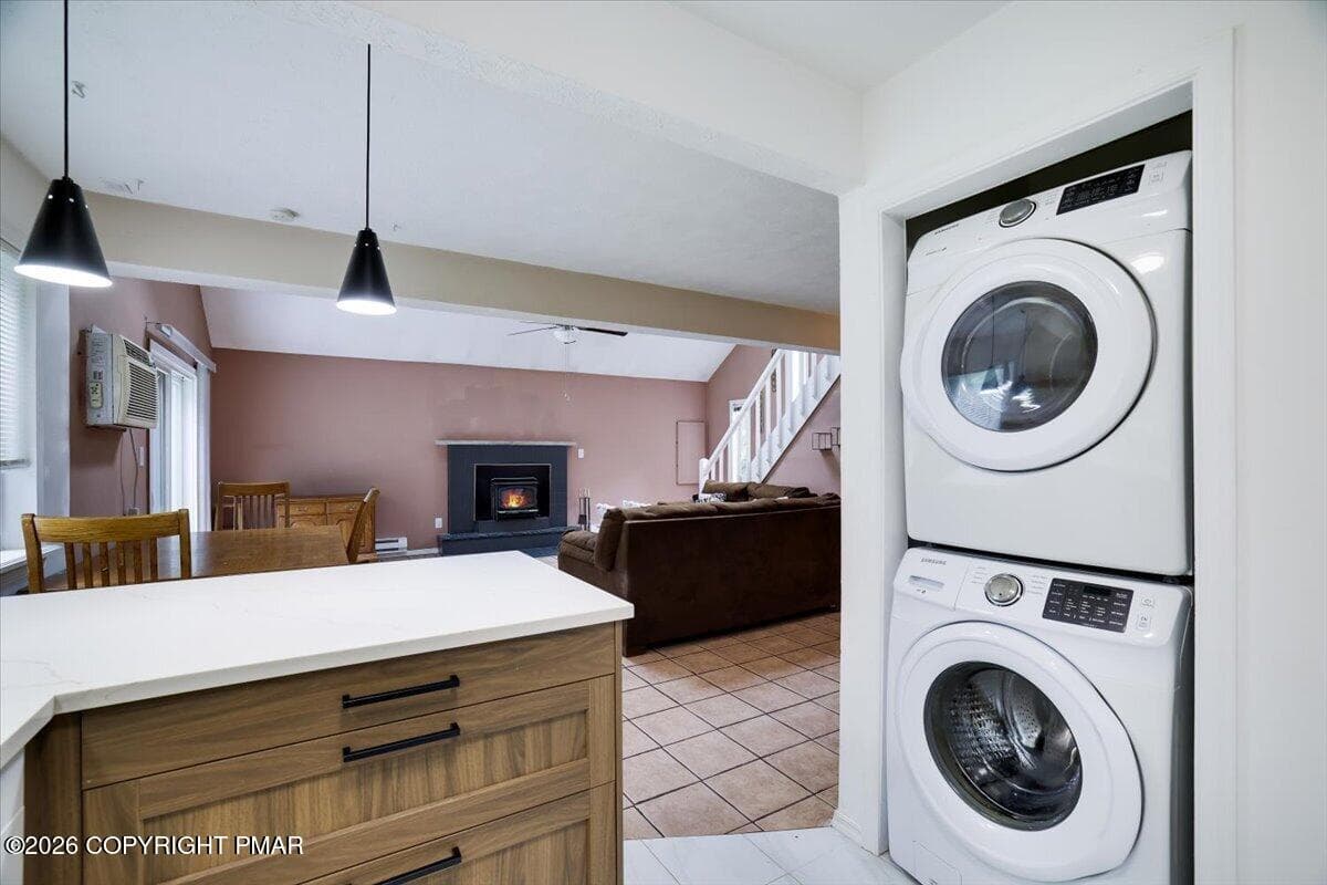 Laundry - 1065 Breezewood Drive, Newfoundland, PA 18445, Newfoundland