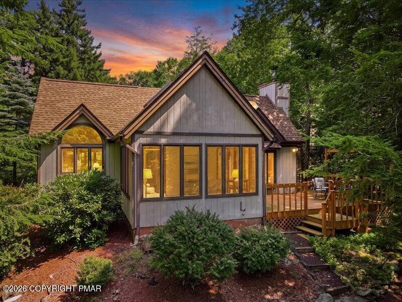 2208 Hillcrest Drive, Pocono Pines, PA 18350