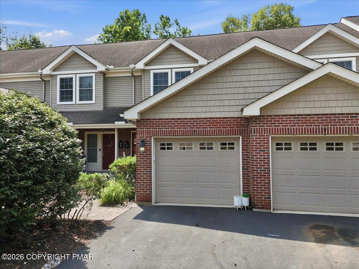 Front Exterior - 7 Oak Leaf Lane, East Stroudsburg, PA 18301, East Stroudsburg
