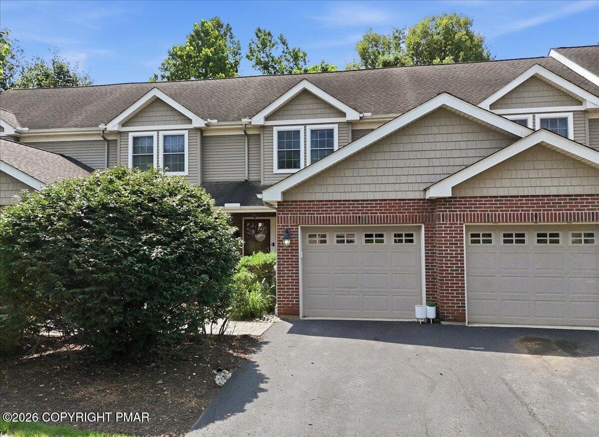 Front Exterior - 7 Oak Leaf Lane, East Stroudsburg, PA 18301, East Stroudsburg