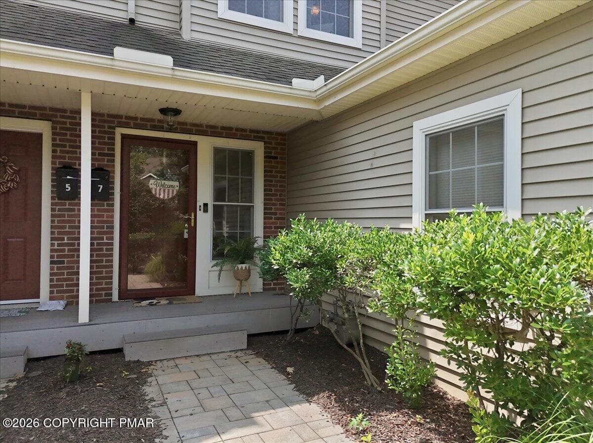 Porch - 7 Oak Leaf Lane, East Stroudsburg, PA 18301, East Stroudsburg