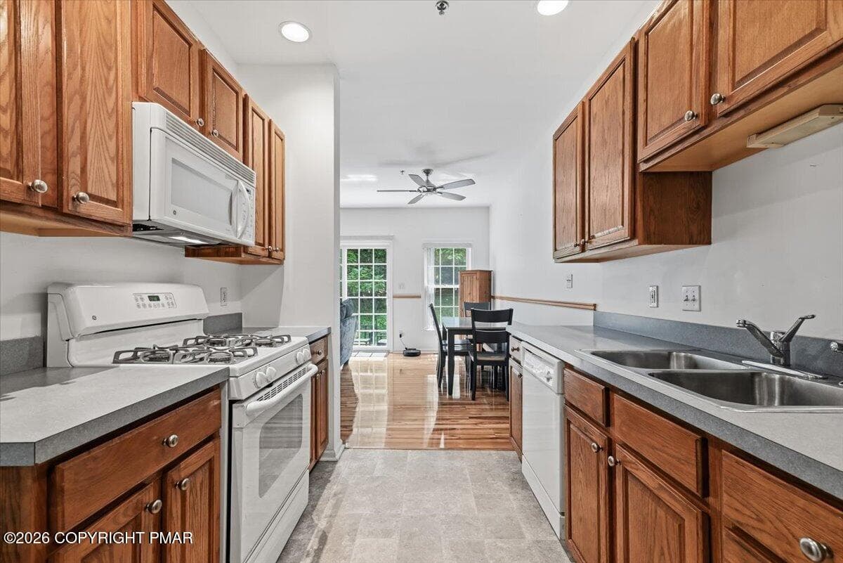 Kitchen - 7 Oak Leaf Lane, East Stroudsburg, PA 18301, East Stroudsburg