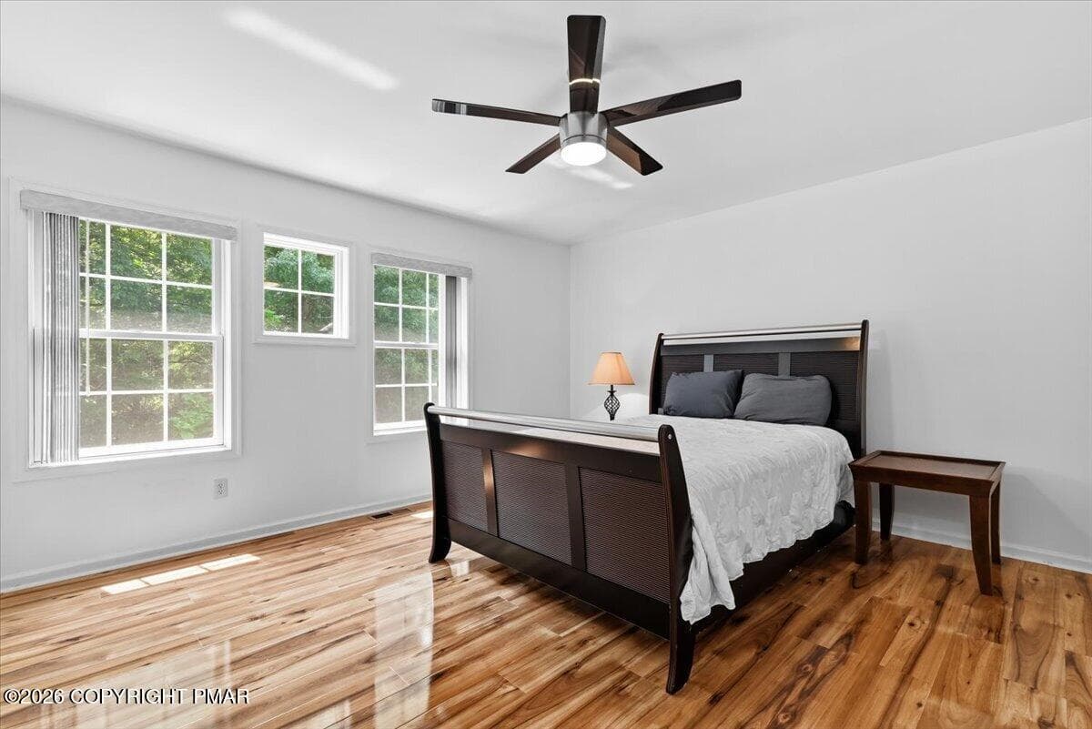 Bedroom 2/En Suite Bath - 7 Oak Leaf Lane, East Stroudsburg, PA 18301, East Stroudsburg