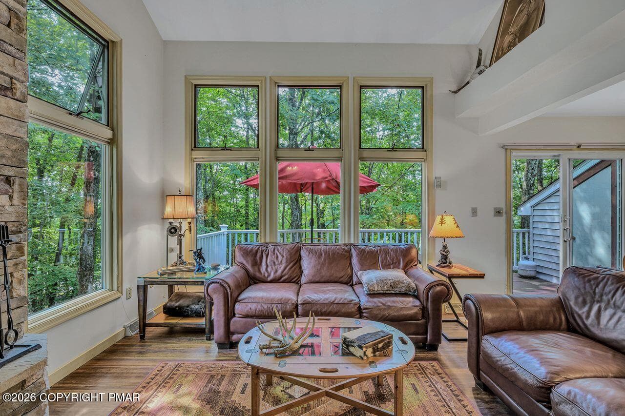 106 Laurelwoods Drive, Lake Harmony, PA 18624