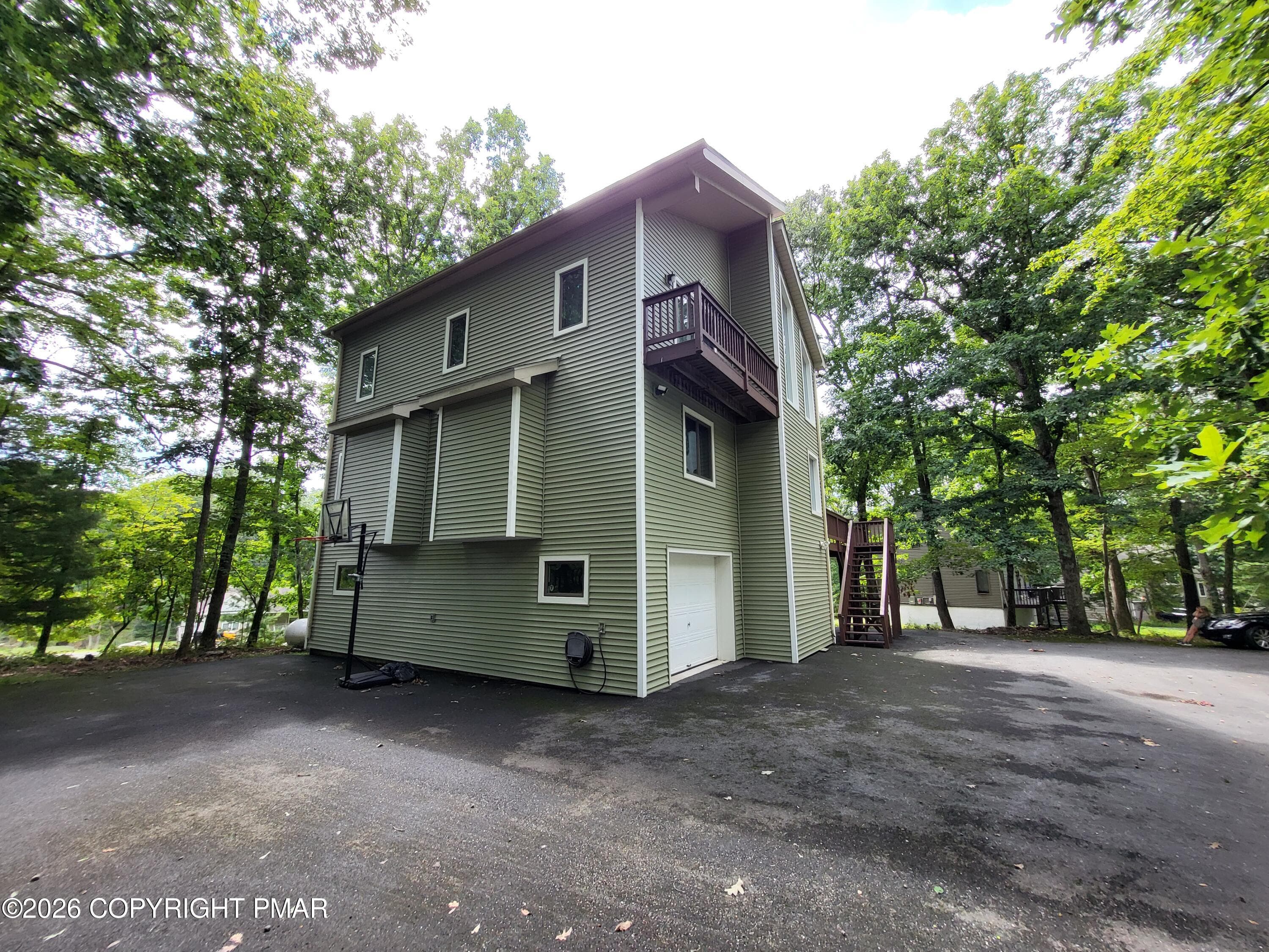 20260818_140236 - 3233 Windermere Drive, Bushkill, PA 18324, Bushkill