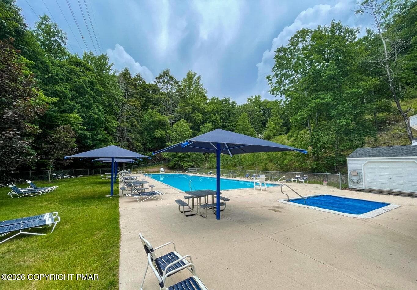 Mountain side pool - 164 Wellington Way, Bushkill, PA 18324, Bushkill