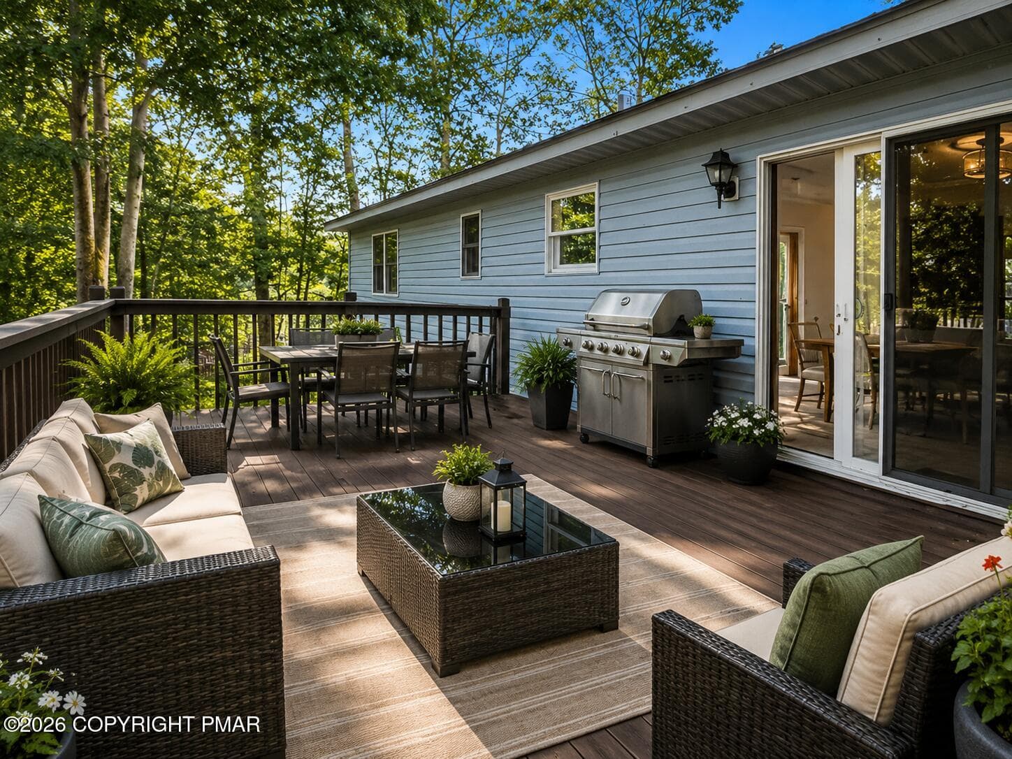 Staged Porch - 2081 Minqua Trail, Tobyhanna, PA 18466