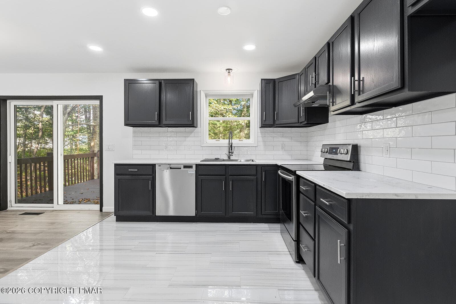 Kitchen - 2081 Minqua Trail, Tobyhanna, PA 18466